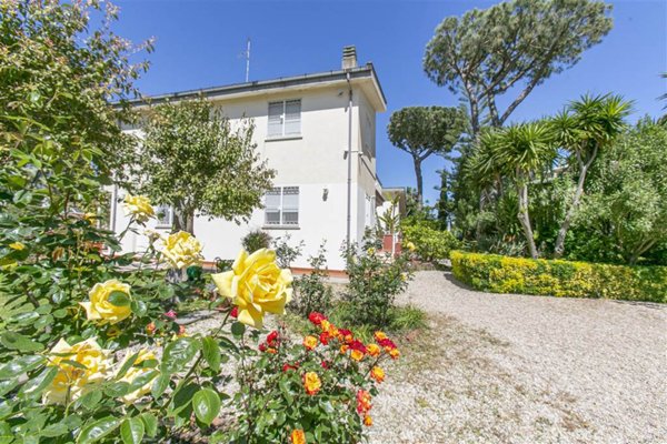 casa indipendente in vendita ad Anzio in zona Stazione