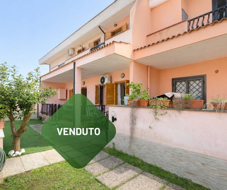 casa indipendente in vendita ad Anzio in zona Villa Claudia