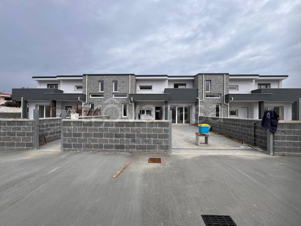 casa indipendente in vendita ad Anzio in zona Villa Claudia