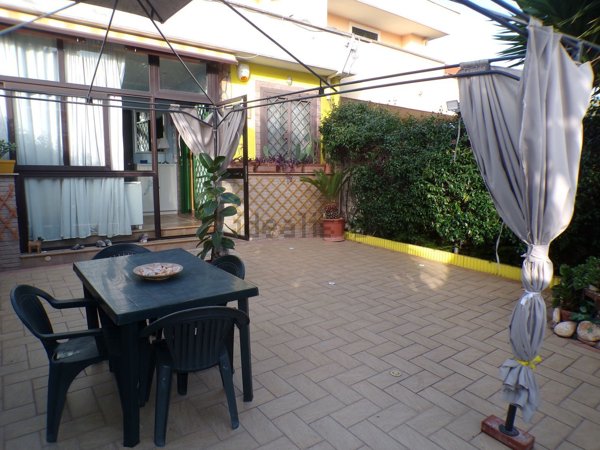 casa indipendente in vendita ad Anzio in zona Stazione