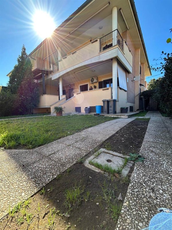 casa indipendente in vendita ad Anzio
