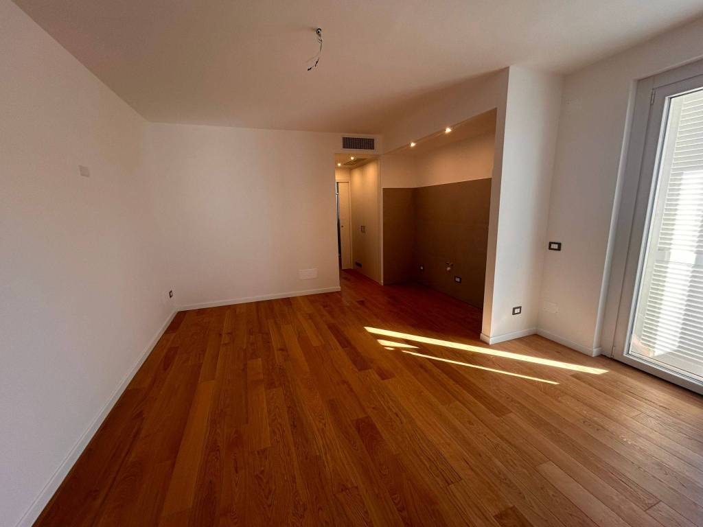 appartamento in vendita ad Anzio in zona Mare