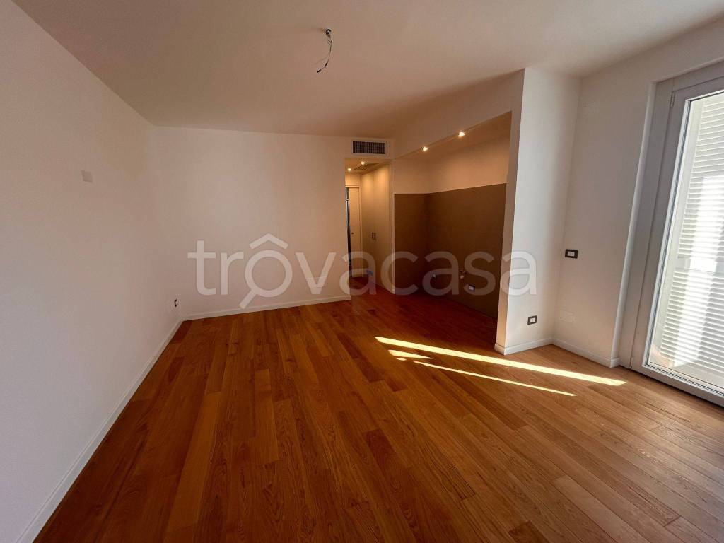 appartamento in vendita ad Anzio in zona Mare