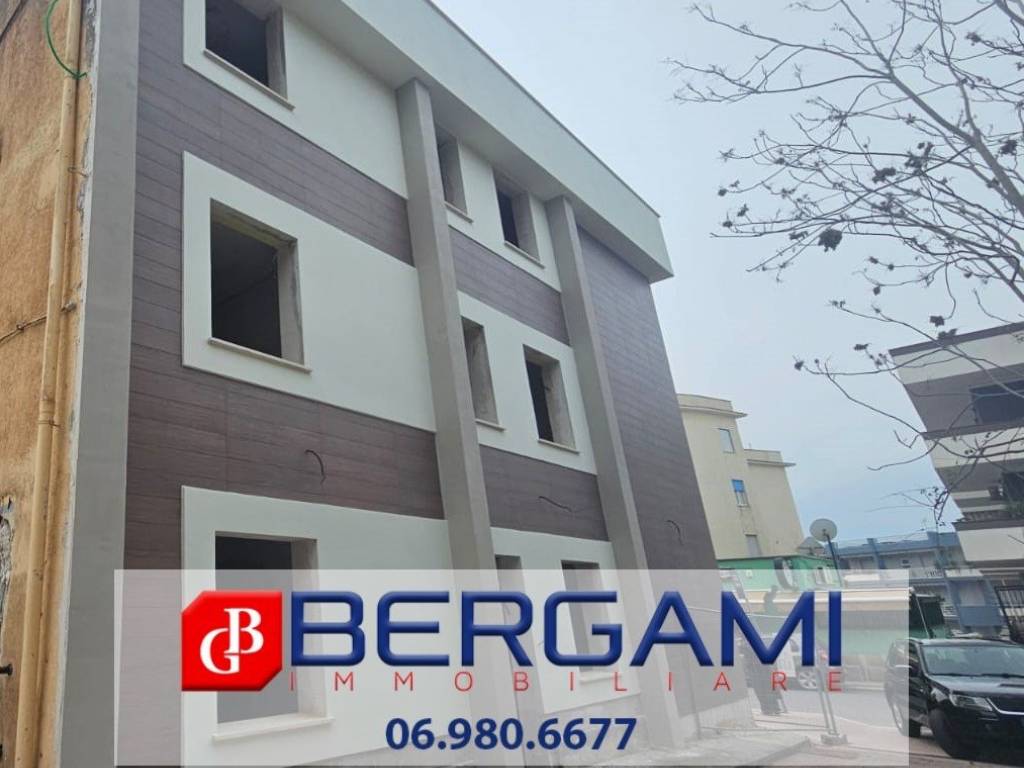 ufficio in vendita ad Anzio