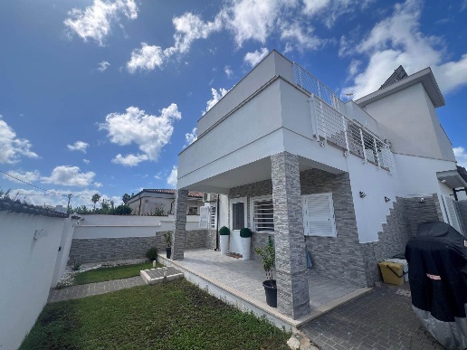 casa indipendente in vendita ad Anzio in zona Mare