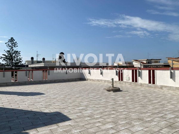 appartamento in vendita ad Anzio in zona Mare