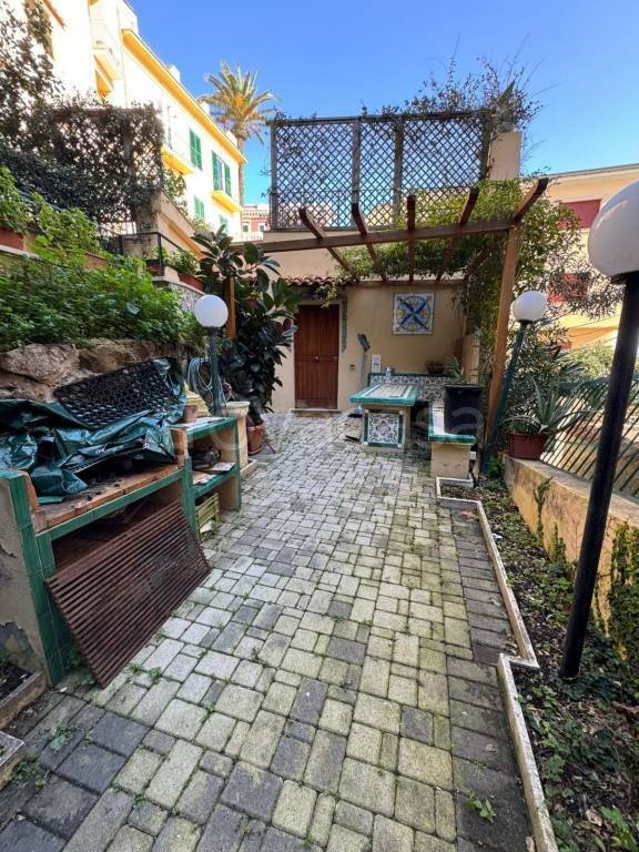 appartamento in vendita ad Anzio in zona Mare