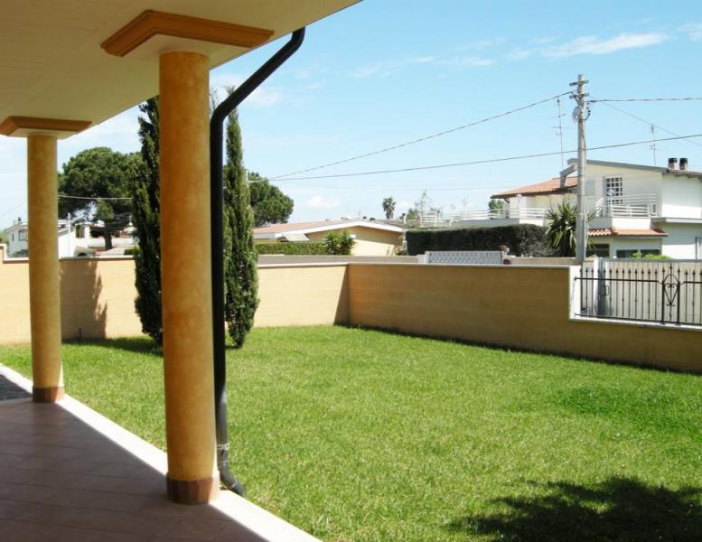 casa indipendente in vendita ad Anzio in zona Stazione