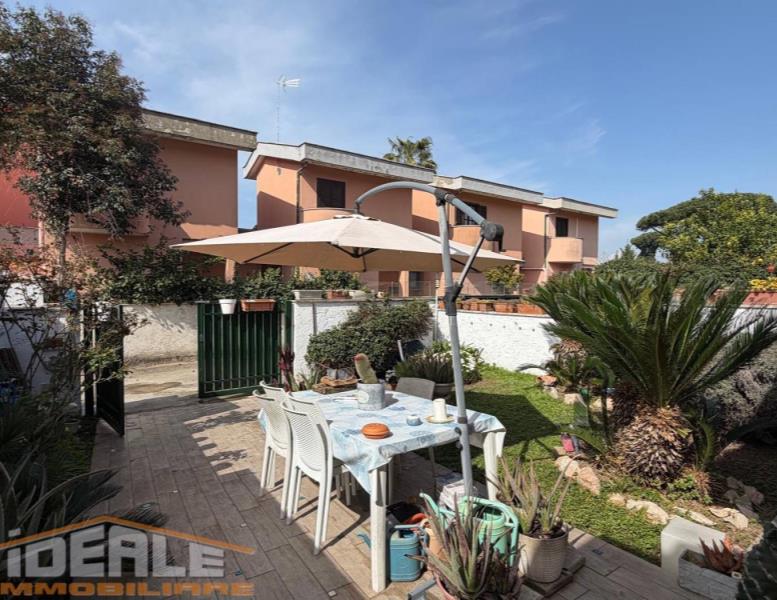 casa indipendente in vendita ad Anzio in zona Villa Claudia