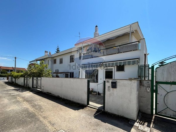 casa indipendente in vendita ad Anzio in zona Villa Claudia