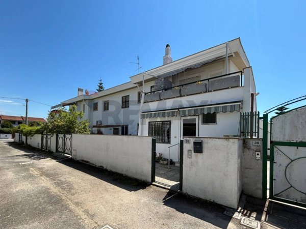 casa indipendente in vendita ad Anzio in zona Villa Claudia