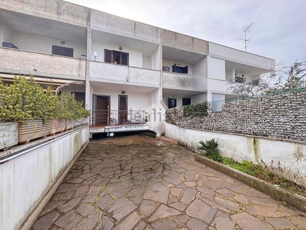 casa indipendente in vendita ad Anzio in zona Villa Claudia