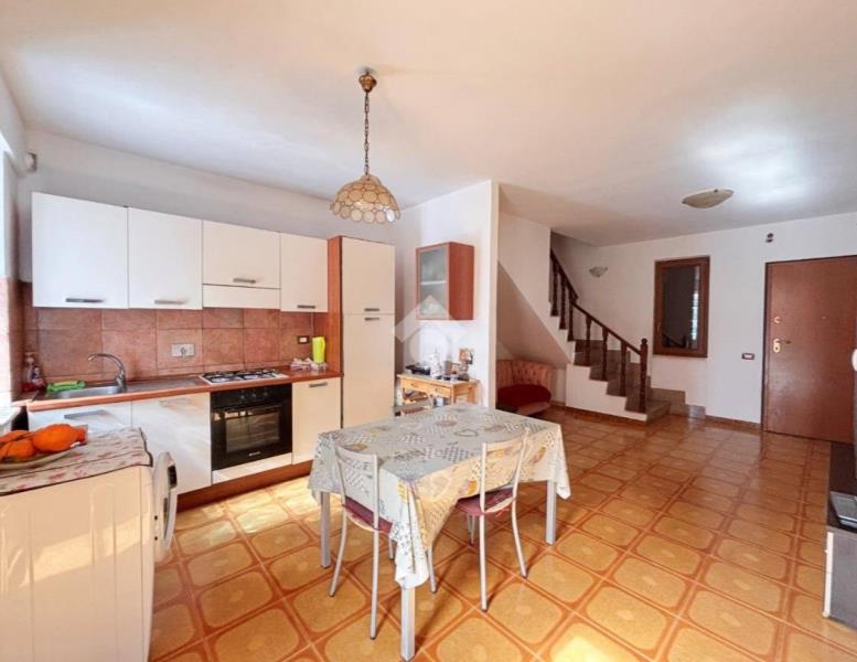 casa indipendente in vendita ad Anzio in zona Villa Claudia