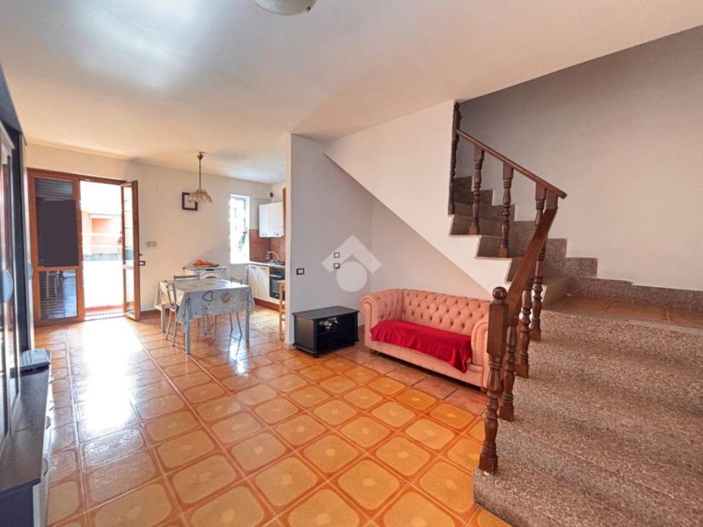 casa indipendente in vendita ad Anzio in zona Villa Claudia