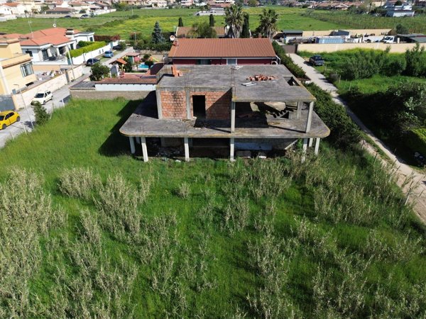 casale in vendita ad Anzio