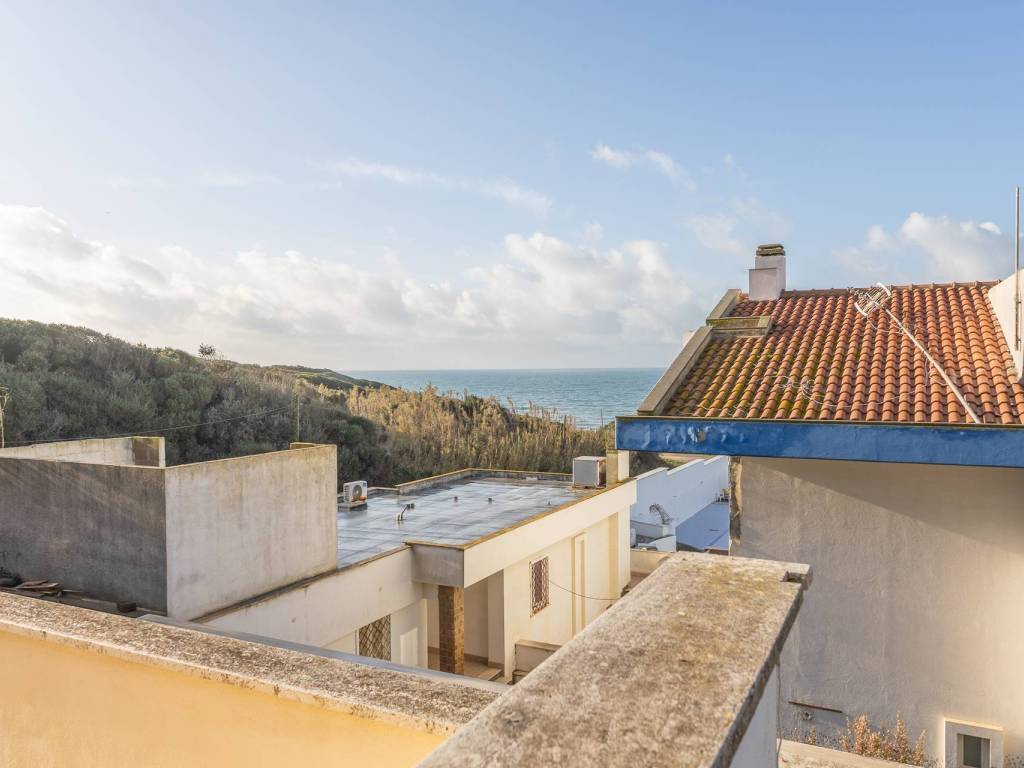 appartamento in vendita ad Anzio in zona Mare
