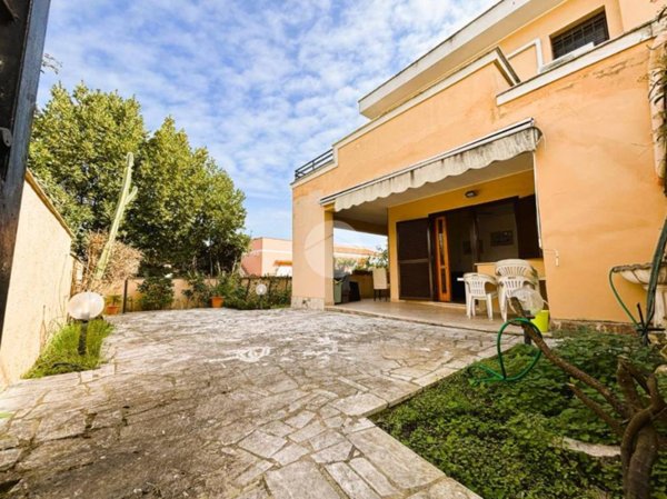 casa indipendente in vendita ad Anzio in zona Villa Claudia