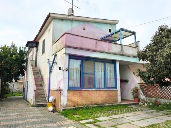 casa indipendente in vendita ad Anzio in zona Stazione