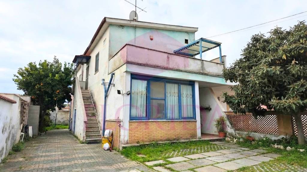 casa indipendente in vendita ad Anzio in zona Stazione