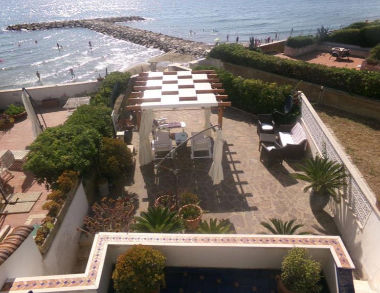 casa indipendente in vendita ad Anzio in zona Mare