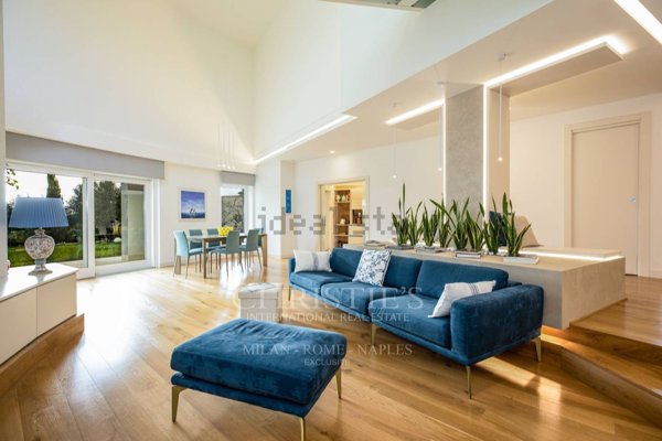 casa indipendente in vendita ad Anzio in zona Mare