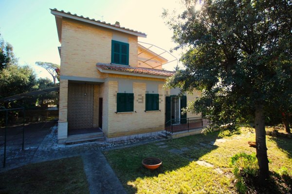 casa indipendente in vendita ad Anzio in zona Cincinnato