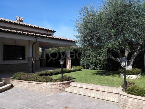 casa indipendente in vendita ad Anzio