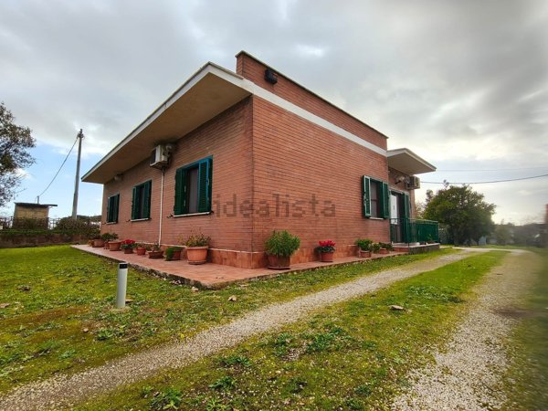 casa indipendente in vendita ad Anzio in zona Villa Claudia