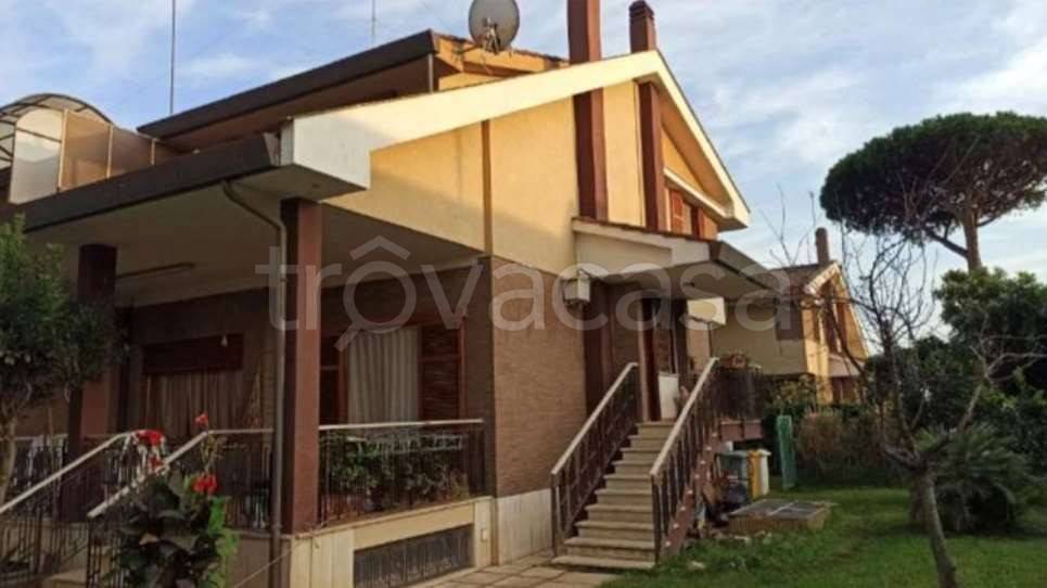 casa indipendente in vendita ad Anzio