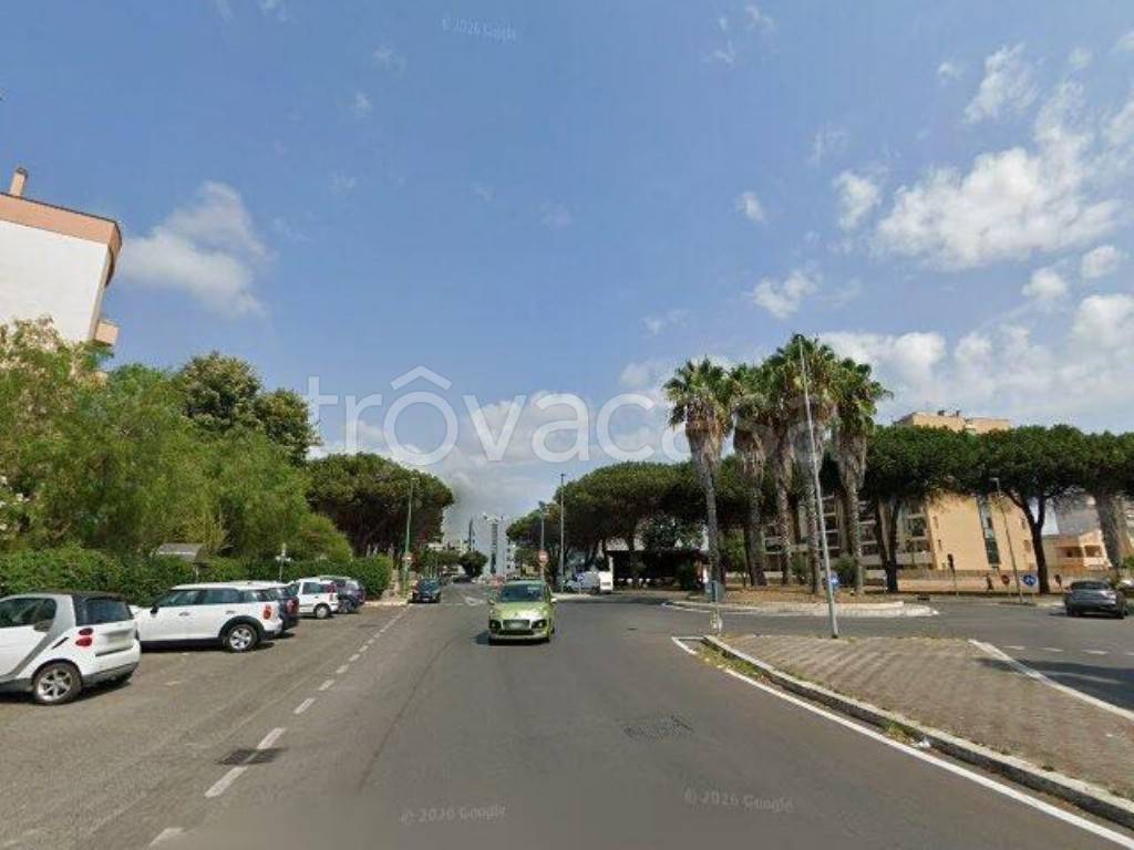 locale commerciale in vendita ad Anzio