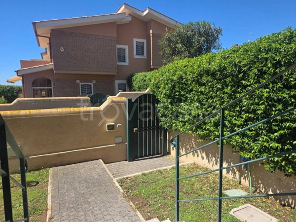 casa indipendente in vendita ad Anzio in zona Cincinnato