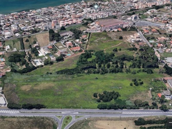 terreno edificabile in vendita ad Anzio in zona Lido dei Pini