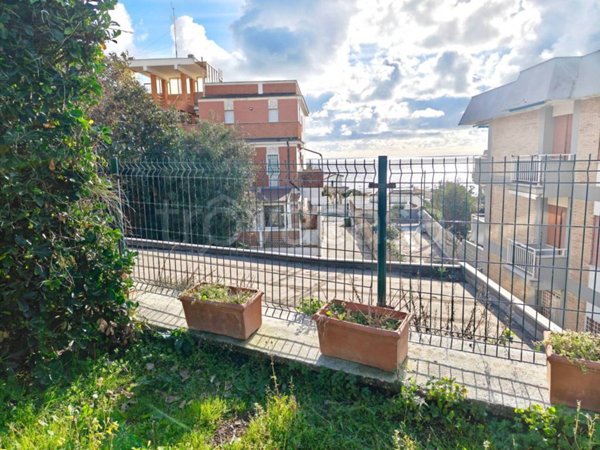 appartamento in vendita ad Anzio in zona Mare