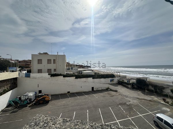 appartamento in vendita ad Anzio in zona Mare