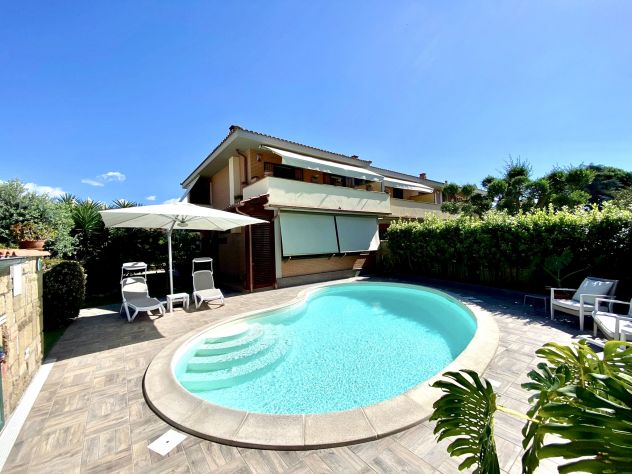 casa indipendente in vendita ad Anzio in zona Stazione