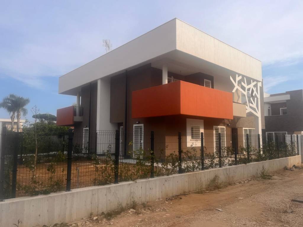 casa indipendente in vendita ad Anzio