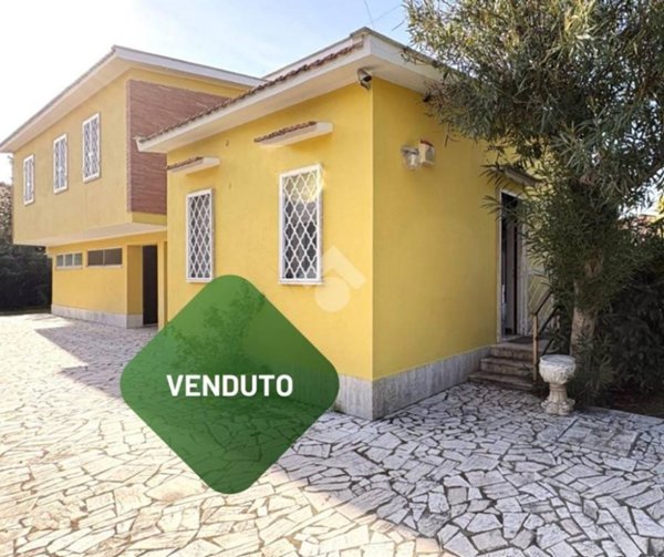 casa indipendente in vendita ad Anzio in zona Cincinnato