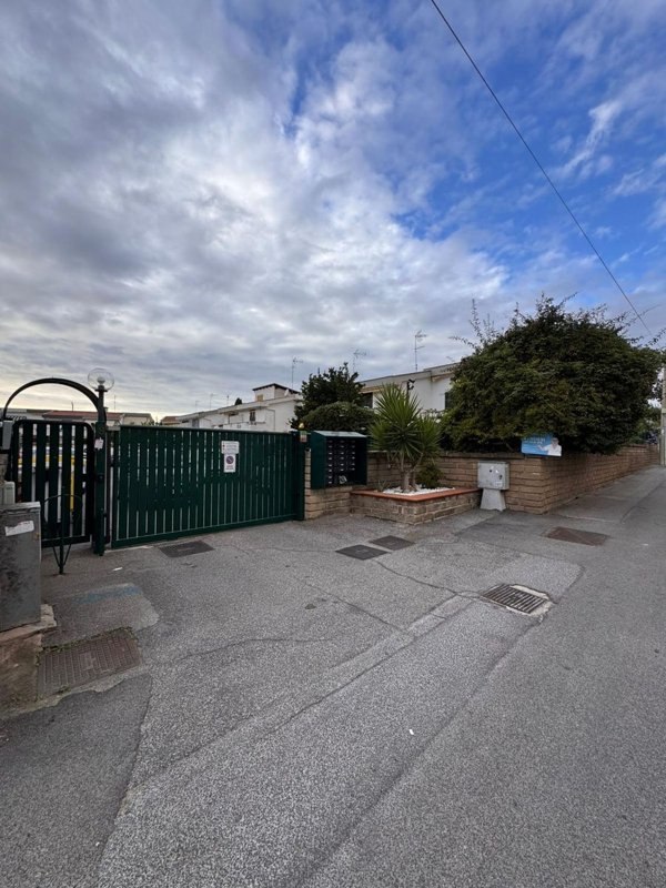 casa indipendente in vendita ad Anzio in zona Villa Claudia