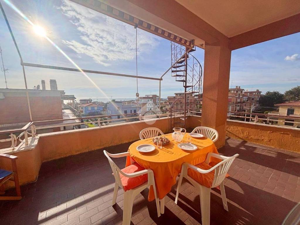 appartamento in vendita ad Anzio in zona Lido delle Sirene