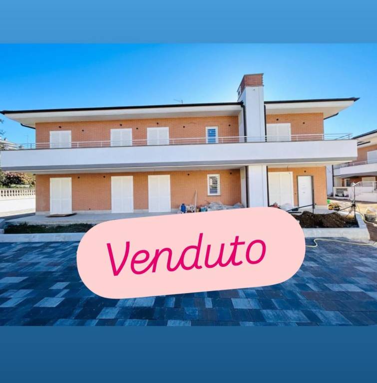 appartamento in vendita ad Anzio in zona Mare