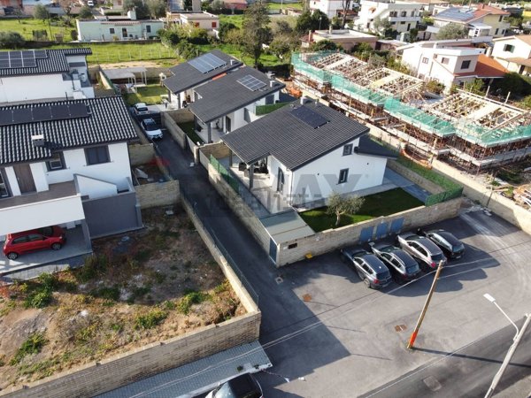 casa indipendente in vendita ad Anzio in zona Stazione