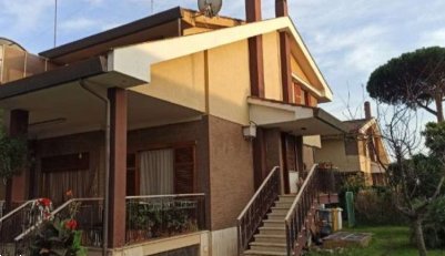 casa indipendente in vendita ad Anzio