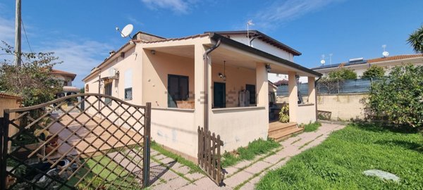 casa indipendente in vendita ad Anzio