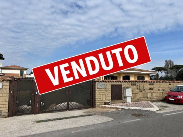 casa indipendente in vendita ad Anzio