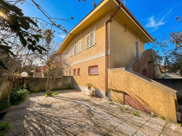 appartamento in vendita ad Anzio in zona Mare