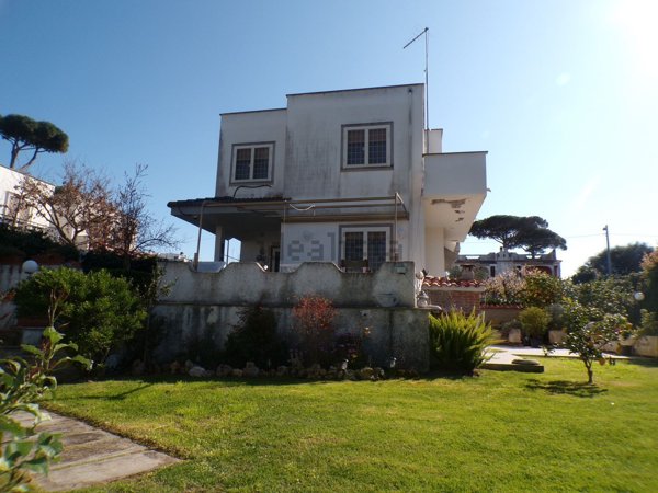 casa indipendente in vendita ad Anzio
