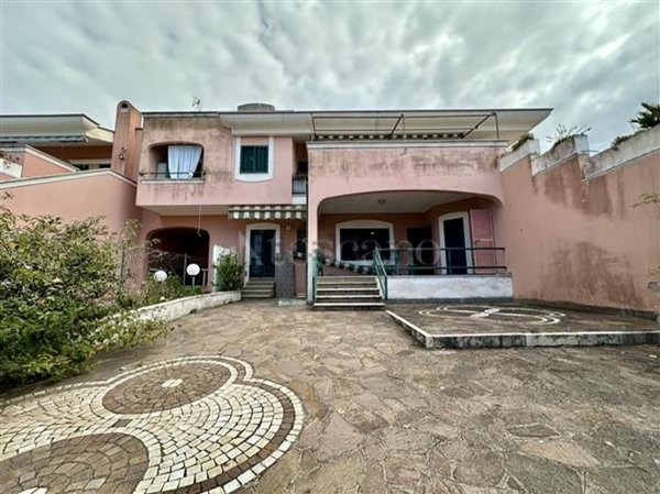 casa indipendente in vendita ad Anzio in zona Villa Claudia