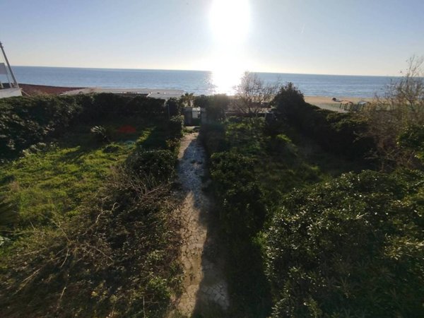 casa indipendente in vendita ad Anzio in zona Mare