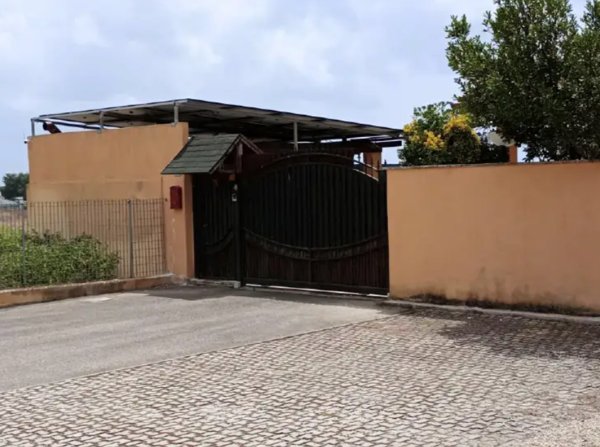 casa indipendente in vendita ad Anzio