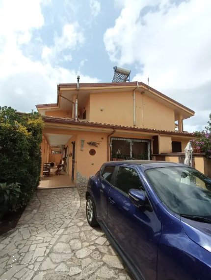 casa indipendente in vendita ad Anzio